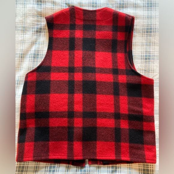 Filson size 42 buffalo plaid wool vest - Picture 4 of 5